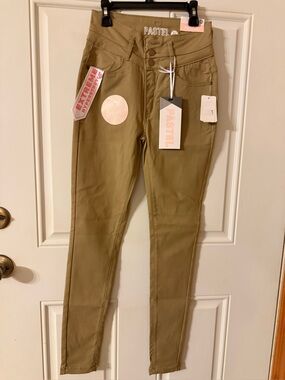 Pastels Olive Skinny High-Rise Jeans